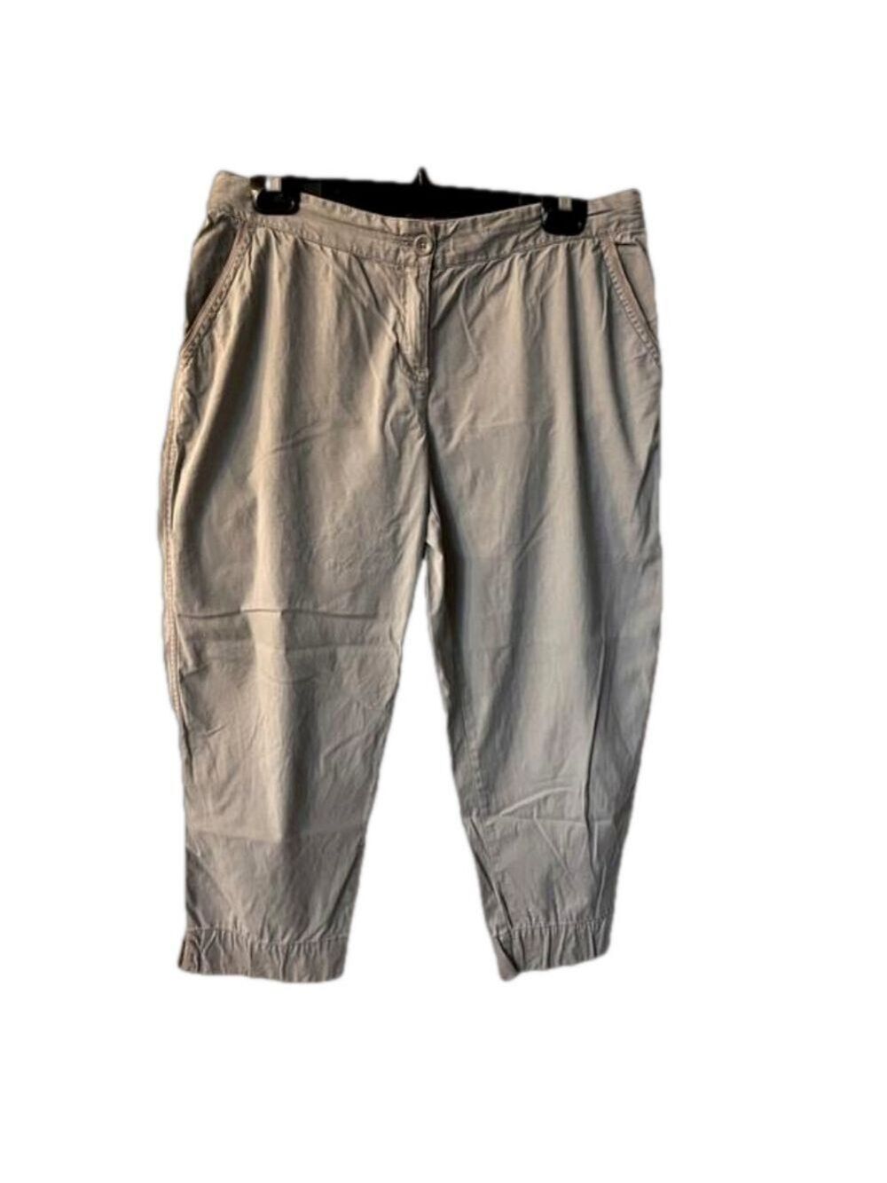 Tommy Bahama Relax Everyday capris size 6 (fits bigger)